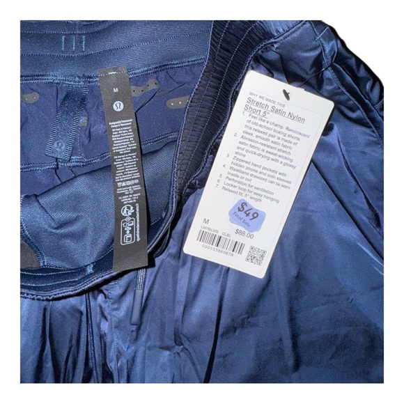 Lululemon Stretch Satin Nylon Short 5” Club Blue Size M NWT Glossy Athletic - Picture 7 of 7